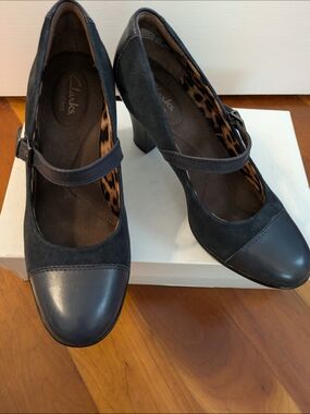Clarks Navy Mary Jane Block Heels with Cap Toe